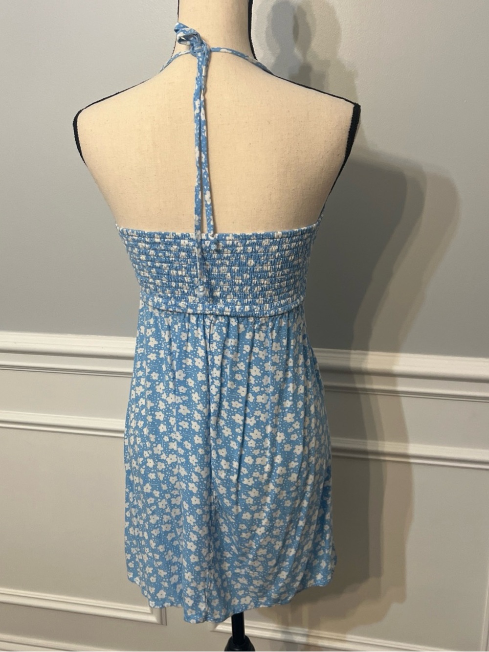 American Eagle Baby Blue Floral Summer Halter Short Dress Size Small - Picture 5 of 10